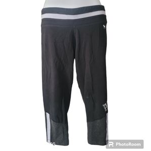 🖤Woman Size M Cropped Leggings🖤